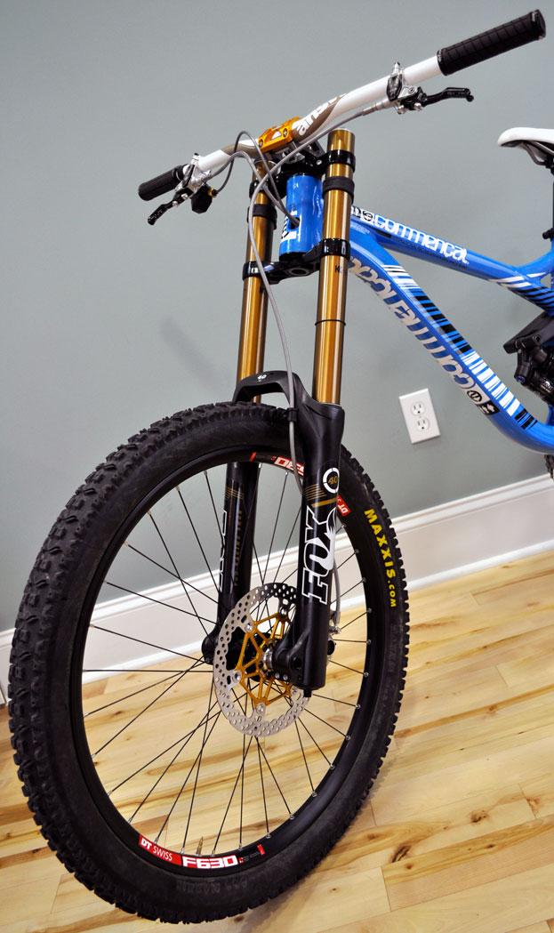 commencal_supreme_DH_09