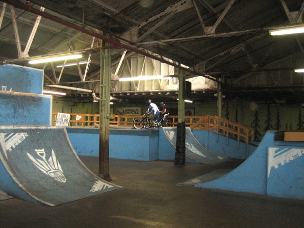 rays_indoor_MTB_freestyle_room1