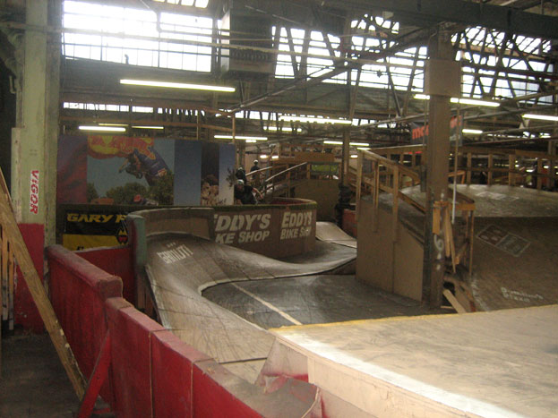 rays_indoor_MTB_jump_area2