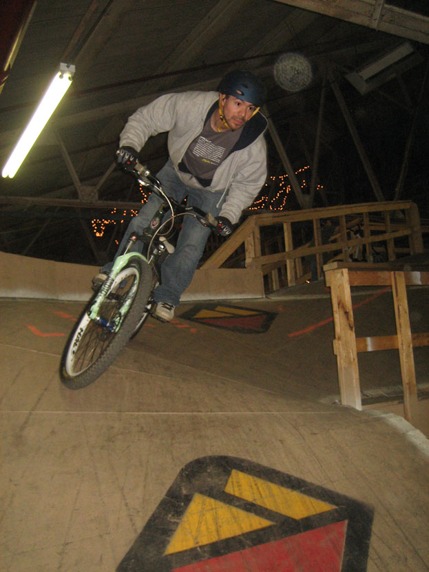 rays_indoor_MTB_pump_track1